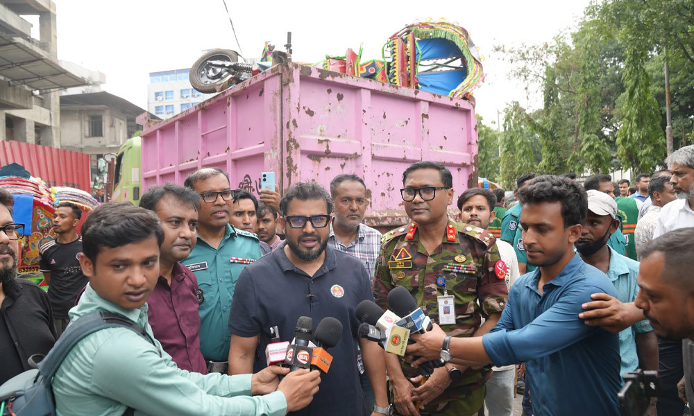 ঢাকার মূলসড়কে কোনো রিকশা চলতে পারবে না: ডিএনসিসি প্রশাসক