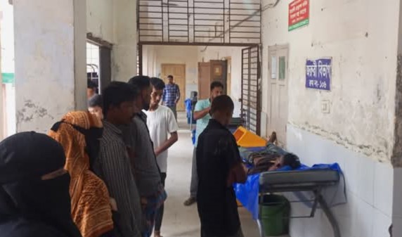 দোহারে মোটরসাইকেল দুর্ঘটনায় যুবক নিহত
