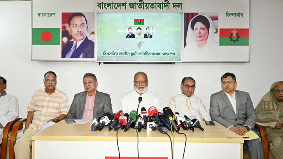 প্রধান উপদেষ্টার সঙ্গে বৈঠক: ভোটের রোডম্যাপ না পাওয়ায় বিএনপি হতাশ