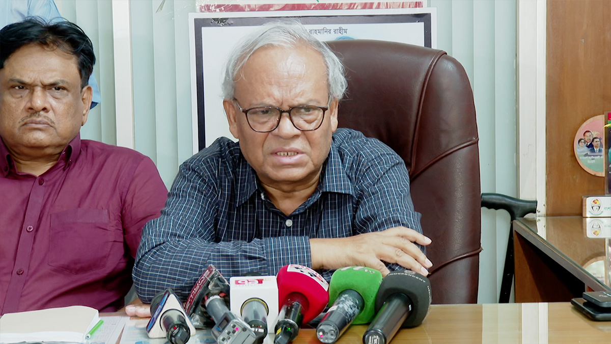 গোটা জাতি লন্ডনের দিকে তাকিয়ে, আলোচনার মাধ্যমে নির্বাচনের তারিখ নিয়ে সিদ্ধান্ত: রিজভী