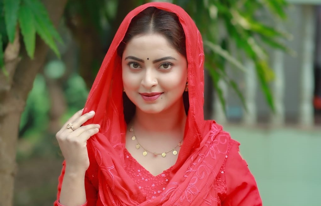 আঁখি চৌধুরীর সিনেমা ‘রুখে দাঁড়াও’ মুক্তি, আসছে আরও তিন ছবি