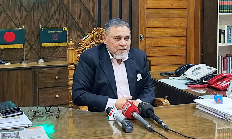 রাতে ভোট করে সরকারি কর্মকর্তা ও পুলিশ তাদের সুনাম নষ্ট করেছে: সিইসি