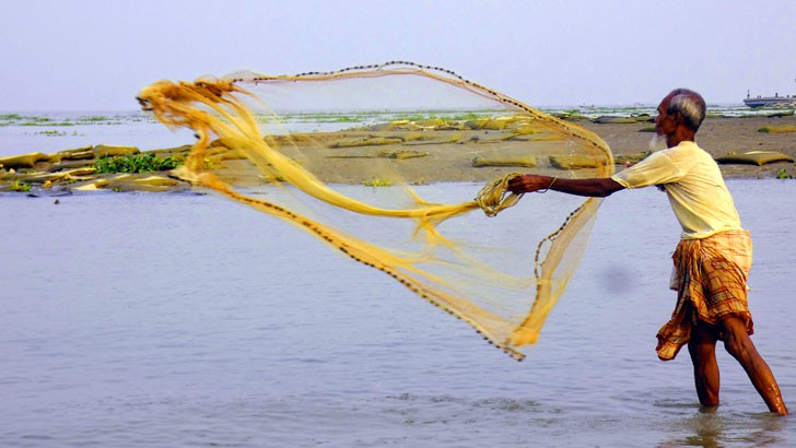 কুমিল্লায় নির্বাচন কমিশন পাস করবে তো?