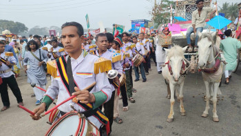 ঢাকায় সুলতানি মোঘল আমলের কায়দায় ঈদ আনন্দ মিছিল