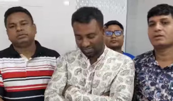 হারিয়ে যাওয়া ১৮ ভরি স্বর্ণসহ নগদ টাকা ফিরিয়ে দিয়ে প্রশংসায় ভাসছে বগুড়ার শিক্ষার্থী খায়রুল