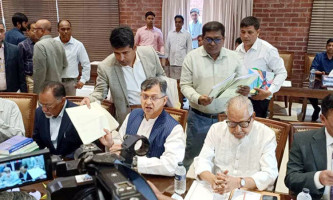 রাষ্ট্র পরিবর্তনের জন্য লড়াই বিশ্বের ইতিহাসে বিরল: নজরুল