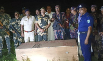 হাতীবান্ধা সীমান্তে বিএসএফের গুলিতে নিহত যুবকের  মরদেহ হস্তান্তর