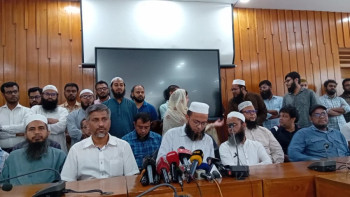 কুয়েট শিক্ষক সমিতি: ছাত্ররা শিক্ষকদের মর্যাদা দেয়নি, ভিসি দোষী হলে ব্যবস্থা নেওয়া হোক