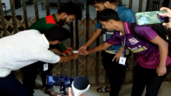 ক্লাসরুমে তালা দিয়ে শাটডাউন কর্মসূচি শুরু পলিটেকনিক শিক্ষার্থীদের