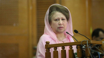 আগামীকাল দেশে ফিরছেন খালেদা জিয়া