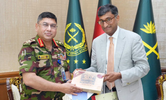 সেনাপ্রধানের সাথে কানাডার ইন্দো-প্যাসিফিক বাণিজ্য প্রতিনিধি মি. পল থোপিল এর সৌজন্য সাক্ষাৎ