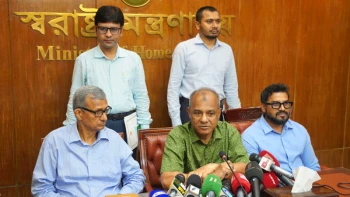 ১২ ঘণ্টার মধ্যে অপসারণ করা হবে কোরবানির বর্জ্য: স্বরাষ্ট্র উপদেষ্টা