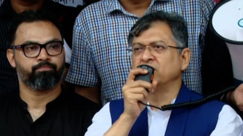 বিএনপি ও যুগপৎ আন্দোলনের সব দলই ডিসেম্বরেই নির্বাচন চায়: সালাউদ্দিন আহমদ