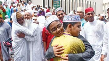 আজ দেশে উদযাপিত হচ্ছে পবিত্র ঈদুল আজহা
