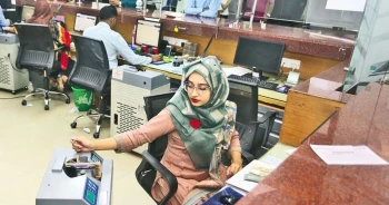 দীর্ঘ ছুটি শেষে আজ খুলছে ব্যাংক-বিমা ও শেয়ারবাজার