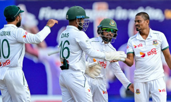 প্রথম টেস্টে লঙ্কানদের বিরুদ্ধে টাইগারদের ড্র