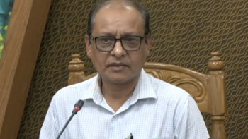 দেশের শিক্ষাব্যবস্থা নিয়ে অসন্তোষ প্রাথমিক ও গণশিক্ষা উপদেষ্টার