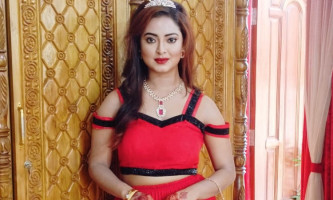 আঁখি চৌধুরীর জন্মদিনে ঘরোয়া আনন্দ, সামনে নতুন চমক