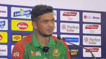 ‘কফি খাচ্ছিলাম, চিল করছিলাম–হঠাৎ দেখি পাঁচ উইকেট নেই’