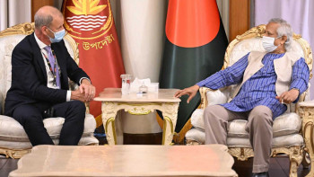 প্রধান উপদেষ্টার সঙ্গে বিশ্বব্যাংকের উপ-সভাপতির বৈঠক